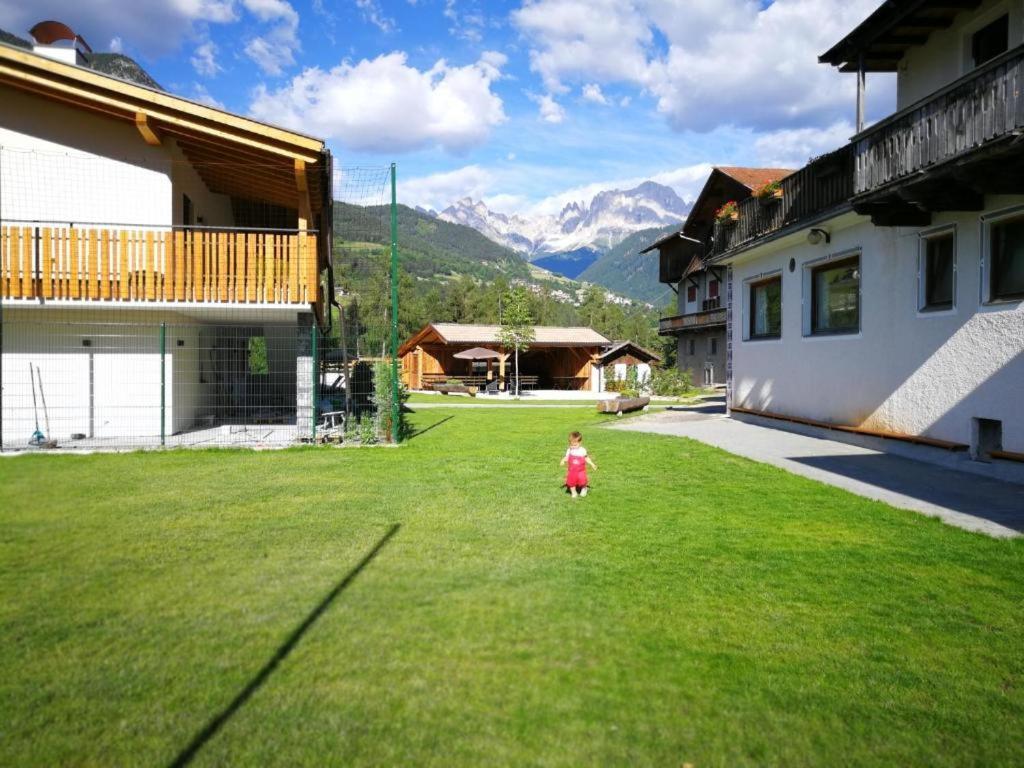 Ferienwohnung Rosengarten Am Manoetscherhof Karneid Exterior foto