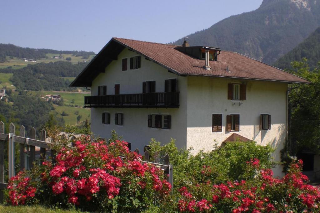 Ferienwohnung Rosengarten Am Manoetscherhof Karneid Exterior foto